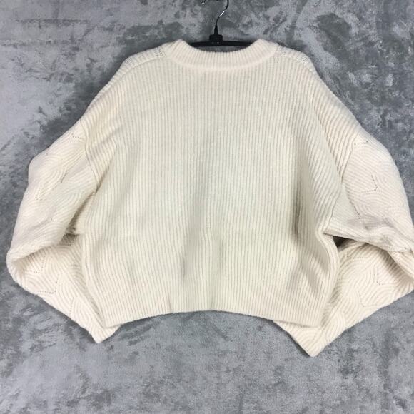 Elodie Women’s Large Ivory Chunky Cable Knit Cropped Pullover Sweater NWT - Picture 12 of 13